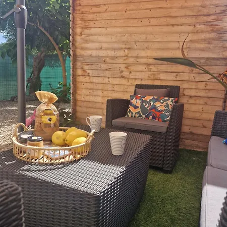 Maison Pour 4 Personnes En Bord De *