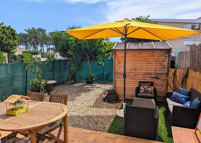 Maison Pour 4 Personnes En Bord De *