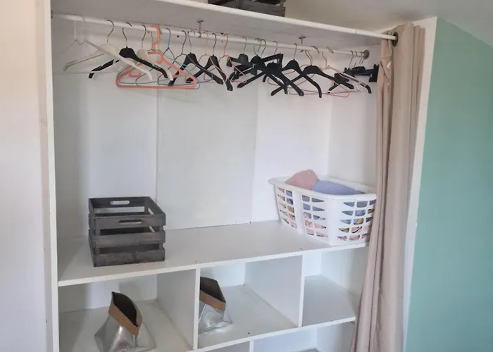Maison Pour 4 Personnes En Bord De *