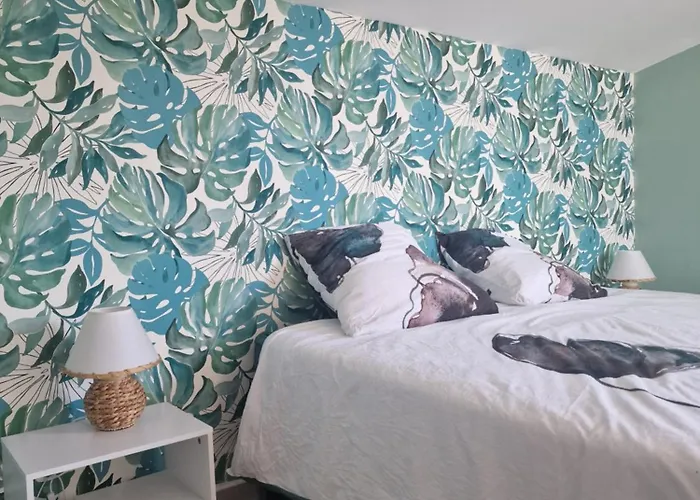 Maison Pour 4 Personnes En Bord De *