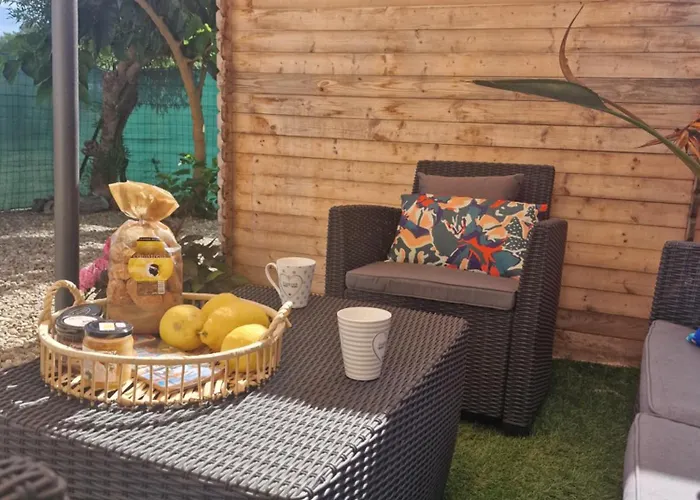 Maison Pour 4 Personnes En Bord De *
